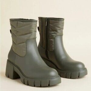TORRID OLIVE QUILTED CHUNKY BOOTIE SIZE 9WW